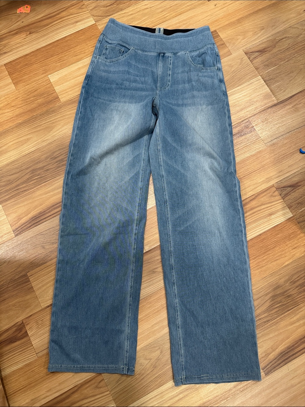 HALARA Relaxed Wide-Leg Jeans in Faded Blue